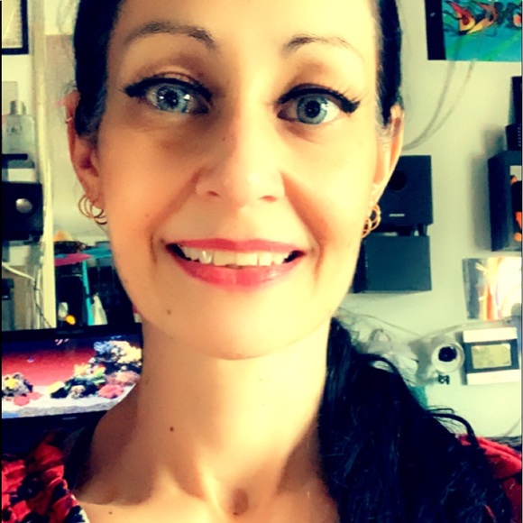 Meet your Posher,💁🏻♀️Shannon aka🙋🏻♀️Mandy! - Picture 6 of 16